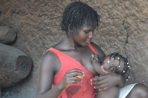 mamma-bambina-allattamento