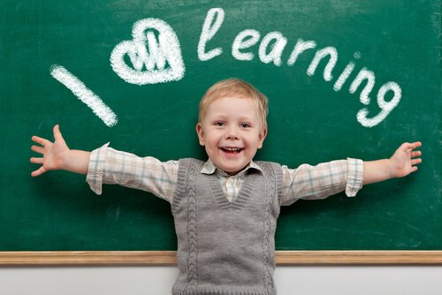 El sentimiento de autoeficacia en los niños les ayudará en su rendimiento escolar.