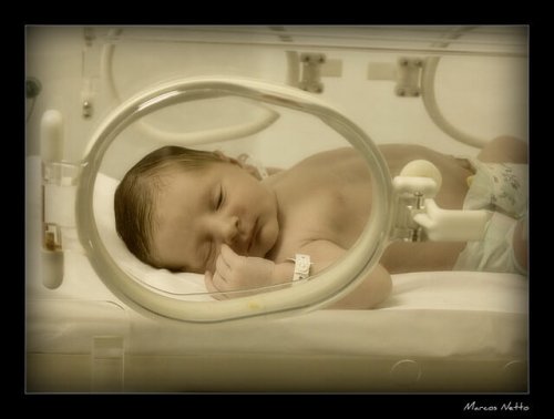 ¿Qué cuidados especiales necesita un bebé prematuro?