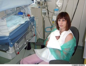 Mães canguru: a melhor incubadora para seu recém-nascido