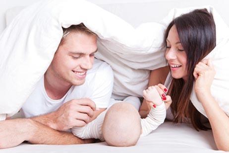 La teoría del apego de Bowlby.