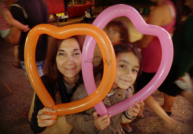 Ser madre o amiga de mi hijo, ¿debo elegir?