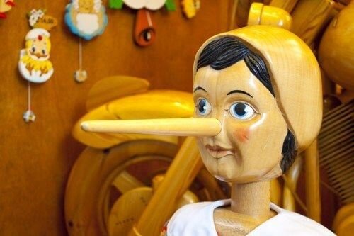 ¿Qué hacer si tu hijo miente?
