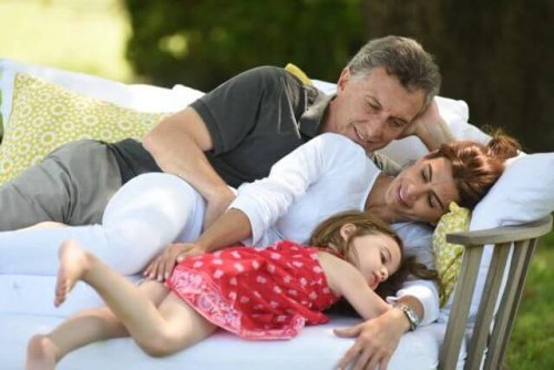 Cómo lograr que mi hijo acepte a mi pareja
