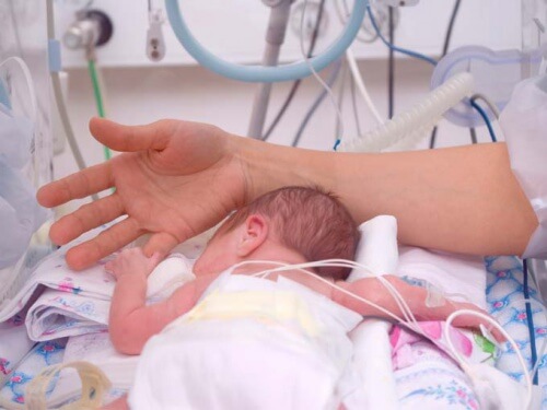Guía para madres con bebés en cuidados intensivos