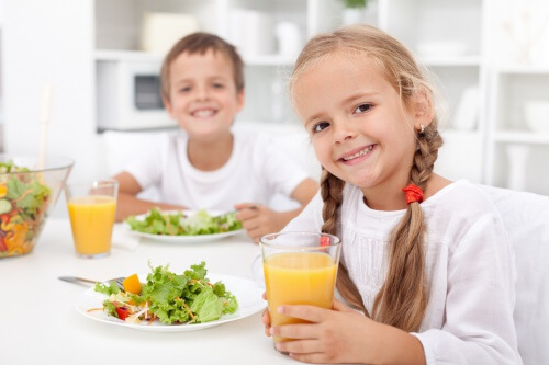 Si a tu hijo no le gusta la fruta, ¡dale batidos!