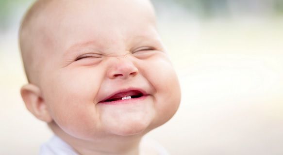 Consejos para proteger los dientes de los bebés