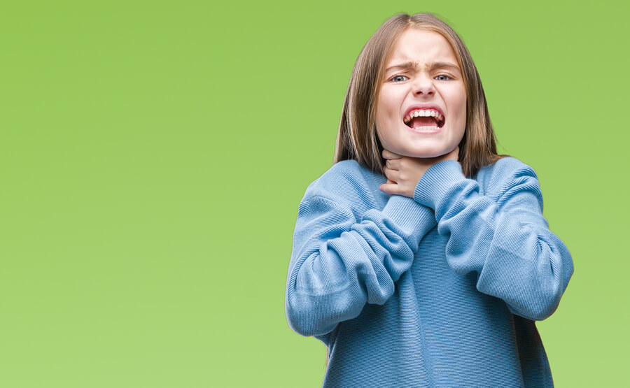 Si tu hijo se ha tragado un objeto, debes actuar rápido.