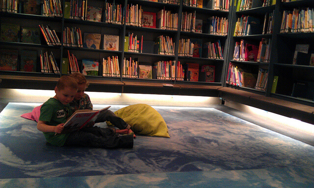 La importancia de leerles cuentos a tus hijos