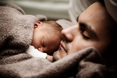 ¿Cómo cambia él tras la paternidad?