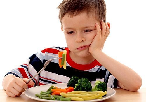 A tu hijo no le gusta comer: un problema común