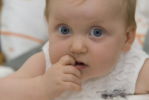 little-girl-107421_640