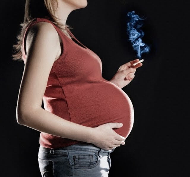 ¿Qué daños provoca el tabaco en el embarazo?