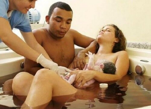Parto en agua, ¿es recomendable?