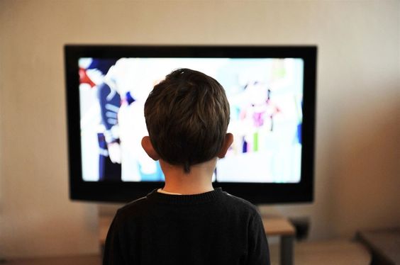 ¿Puede la televisión transculturizar a nuestros niños?