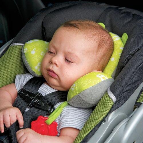 No es conveniente dormir al bebé en la sillita para el coche