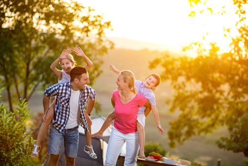 Las actividades al aire libre siempre fortalecen los lazos familiares.