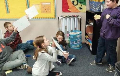 Los niños aprenden mejor con música Los niños aprenden mejor con música
