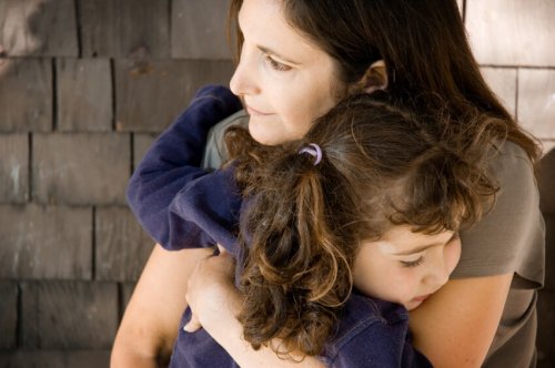Niña con ansiedad de separación