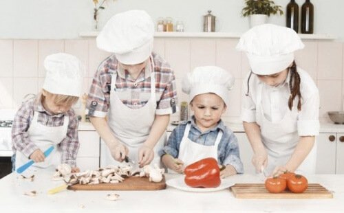 Cómo divertirnos todos en la cocina