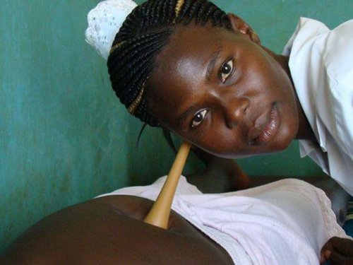 Formar matronas para luchar contra la mortalidad materna