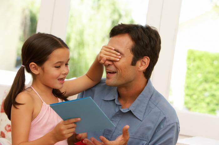 Ayúdale a sorprender a papá con un regalo casero Ayúdale a sorprender a papá con un regalo casero