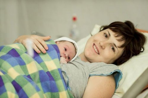Unos 200 millones de mujeres no planifican la maternidad