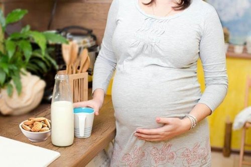 La leche de almendras y sus beneficios en el embarazo