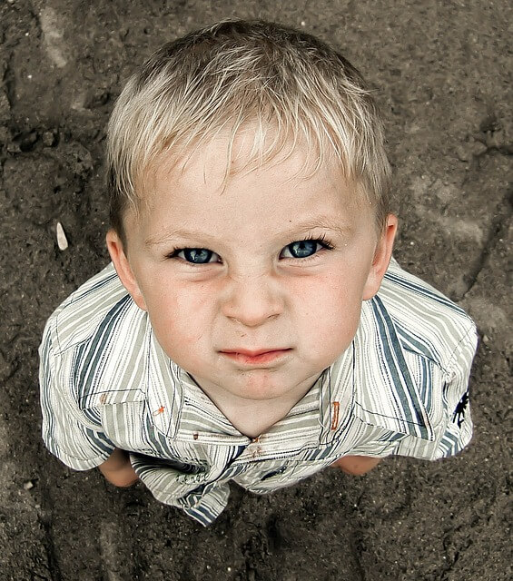 ¿Cómo actuar cuando mi hijo me desafía?