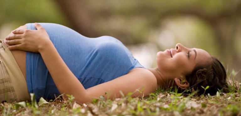 Escuchar el trinar de las aves es terapéutico para las mujeres embarazadas