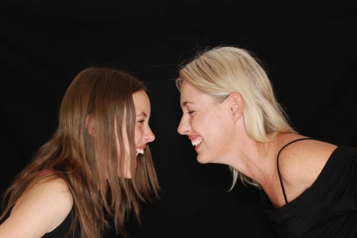laughter-775062_960_720