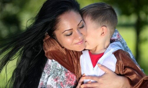 mom-1363919_640