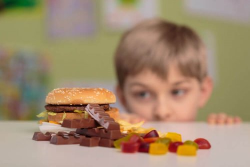 5 tipos de alimentos que afectan al estado de ánimo de tu hijo