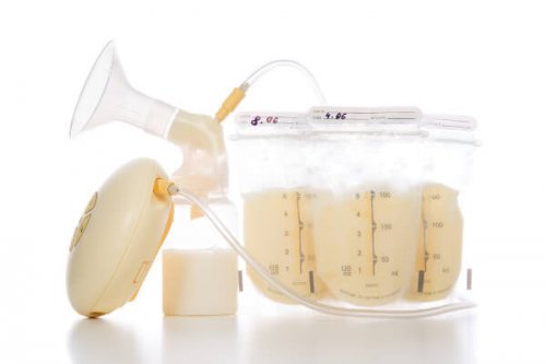 Vous pouvez utiliser la pompe, puis suivre ces astuces pour stocker le lait maternel.