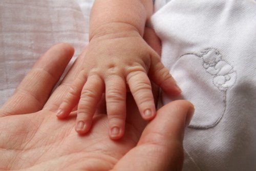 mano bebe