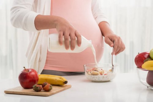 Comer frutas y cereales e el embarazo