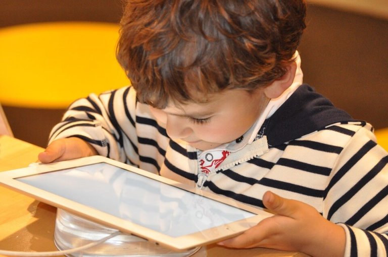 Cómo las tablets ayudan a los niños a aprender mejor
