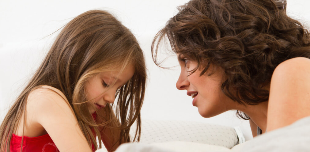 Saber escuchar a los hijos es algo que los padres muchas veces deben aprender.