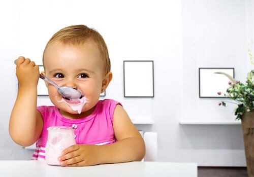 ¿Tu bebé puede comer yogur?
