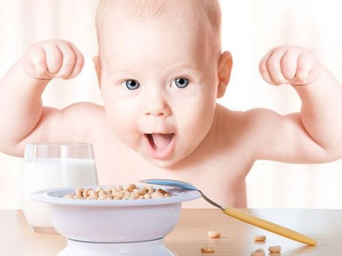 "El primer bocado", un libro que nos enseña cómo aprendemos a comer