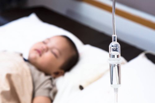 Un bébé hospitalisé pour déshydratation.