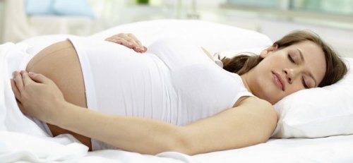 embarazada-duerme-boca-arriba-p