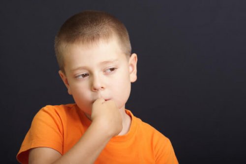 ¿Cómo evitar que los niños se muerdan las uñas?