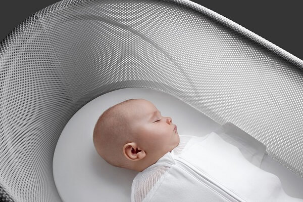 Descubre Snoo, la cuna inteligente capaz de dormir a tu bebé ella sola