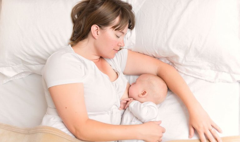 Breastsleeping: porque dormir "con teta" también es normal y saludable