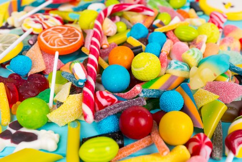 Las golosinas son grandes protagonistas del consumo de azúcar en niños.