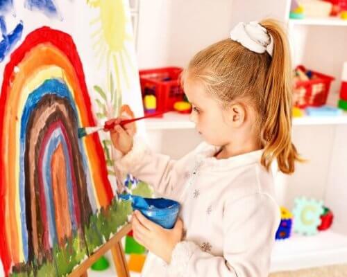 Cómo desarrollar las habilidades artísticas de los niños