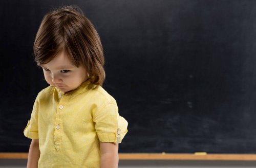 Los niños con disglosia pueden volverse tímidos e introvertidos.