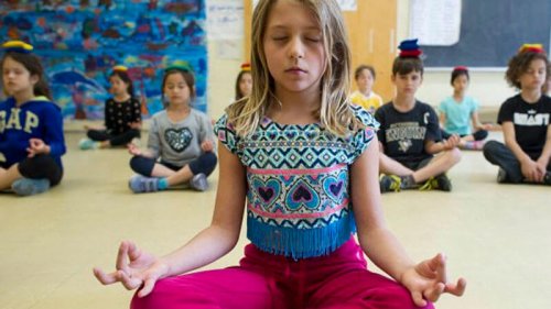 Una escuela con meditación y sin castigos, ¡conócela!