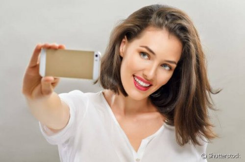 Las redes sociales presionan a las mujeres para que se vean perfectas